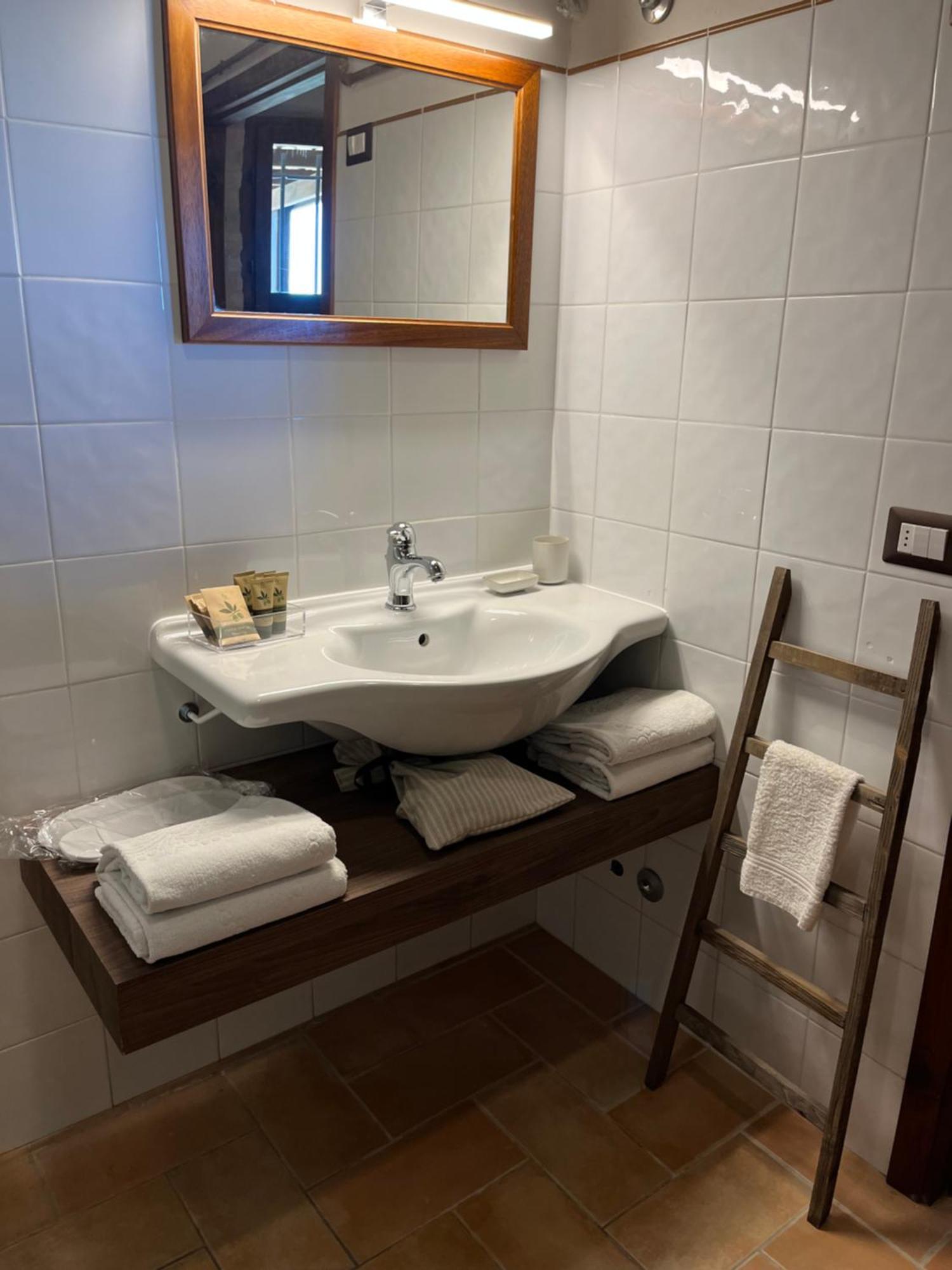 La Capparuccia Apartment ชิวิตาโนวา มาร์เค ภายนอก รูปภาพ